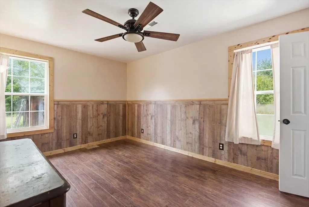 82 Hansen Road Pine Knot KY 42635