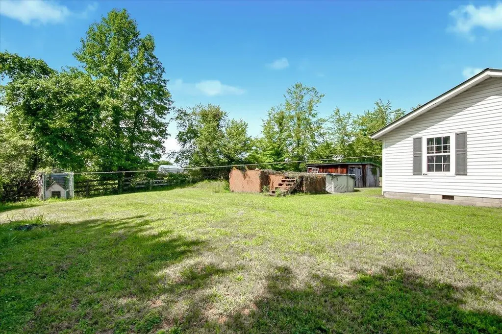 82 Hansen Road Pine Knot KY 42635
