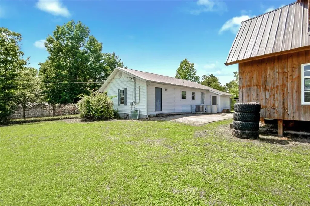 82 Hansen Road Pine Knot KY 42635
