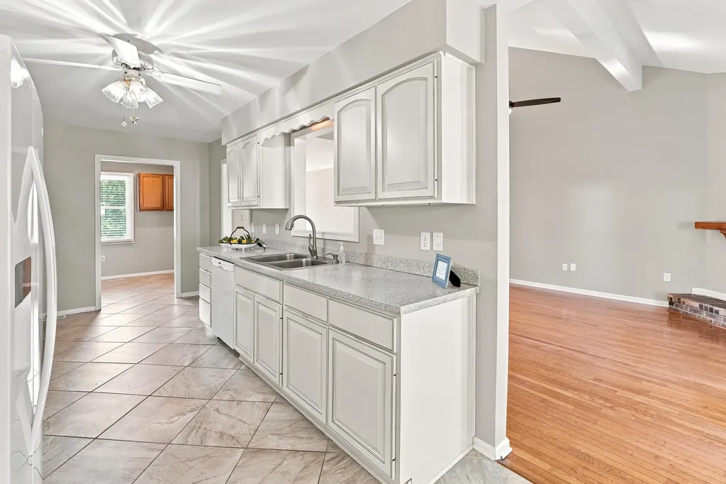 121 Kyabram Drive Benton KY 42025