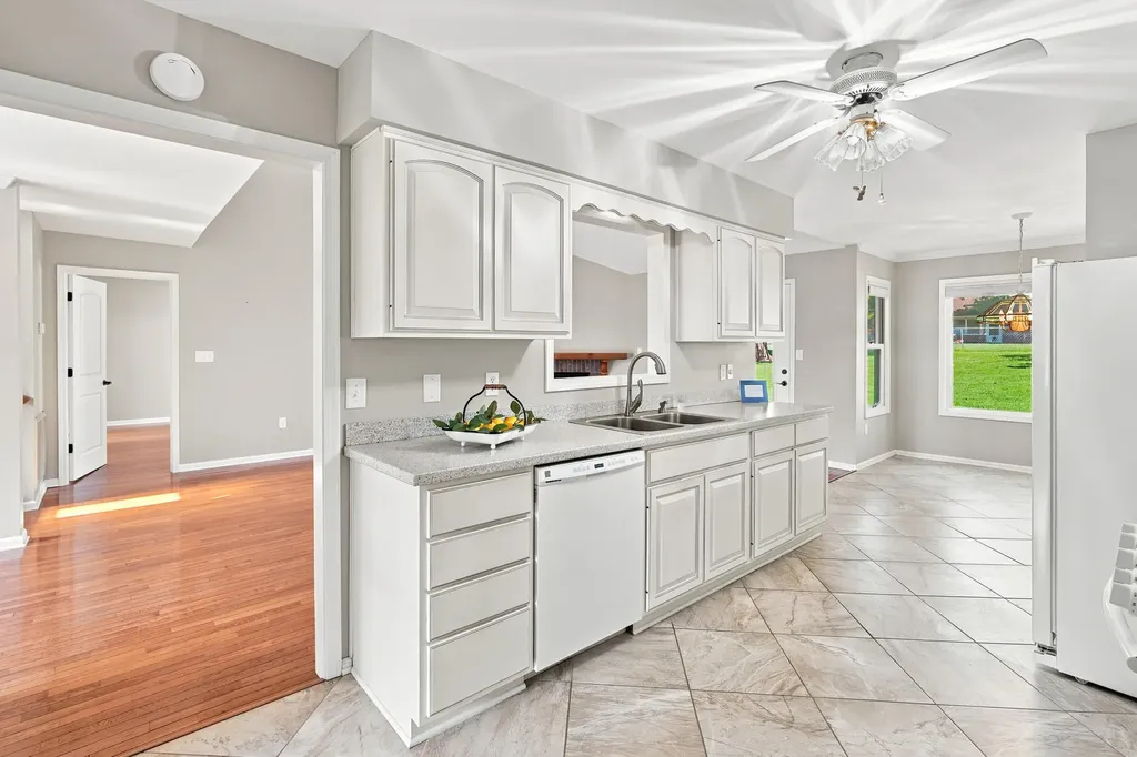 121 Kyabram Drive Benton KY 42025