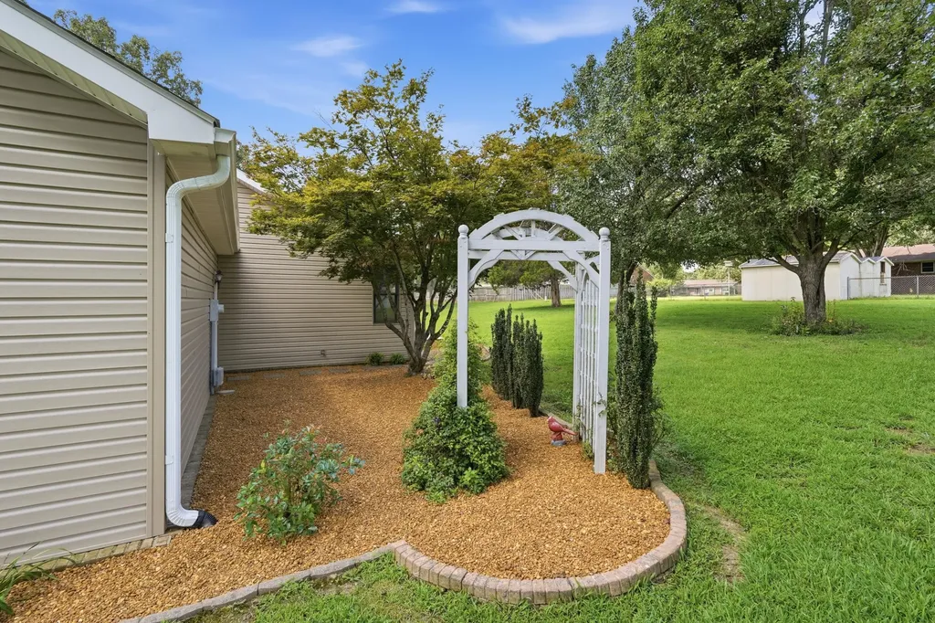 121 Kyabram Drive Benton KY 42025