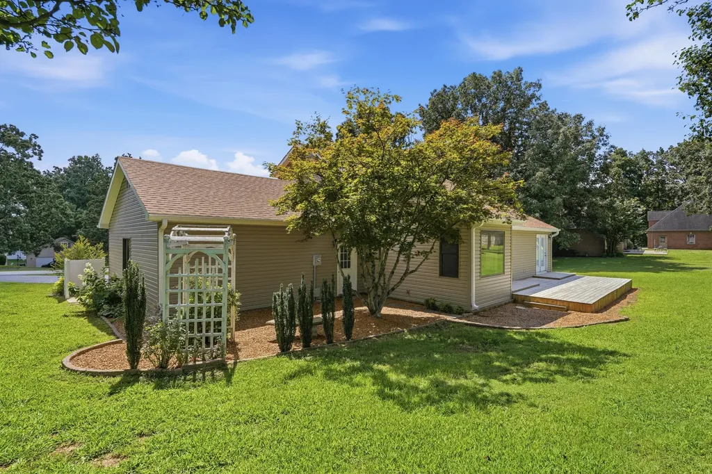 121 Kyabram Drive Benton KY 42025
