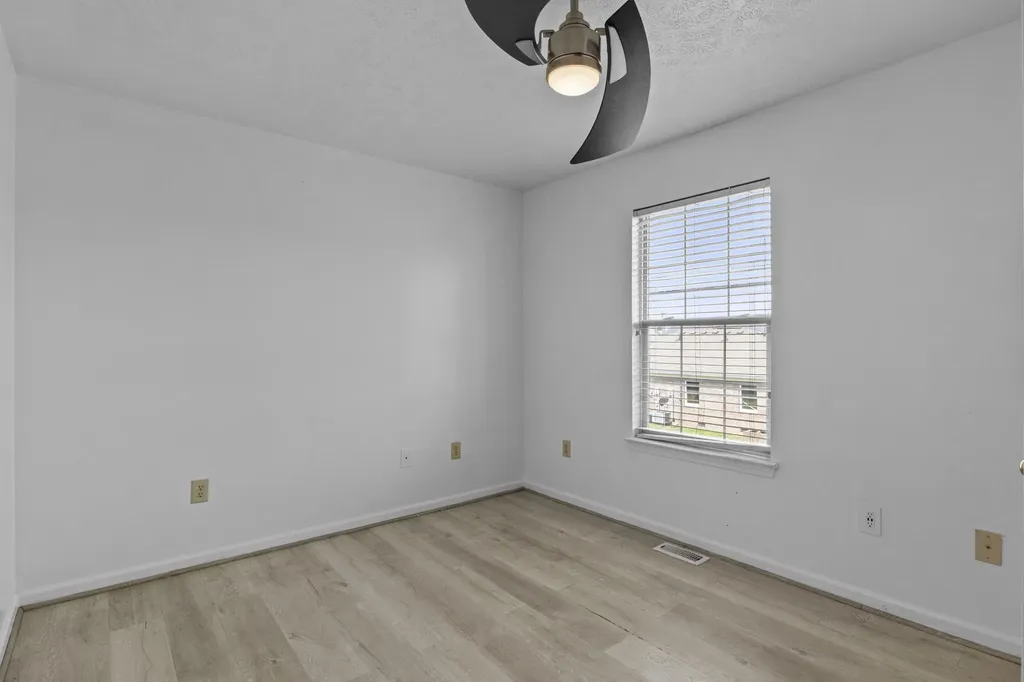 232 Christopher Drive Nicholasville KY 40356
