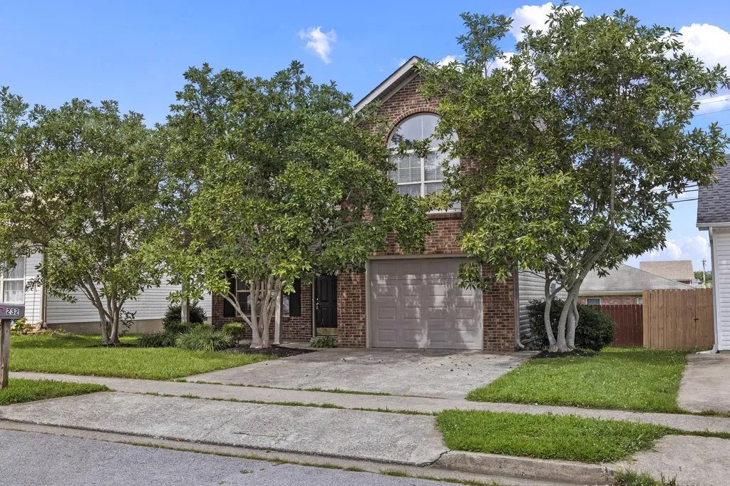 232 Christopher Drive Nicholasville KY 40356