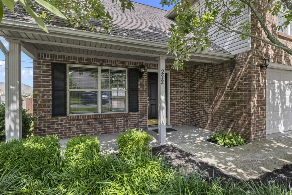 232 Christopher Drive Nicholasville KY 40356