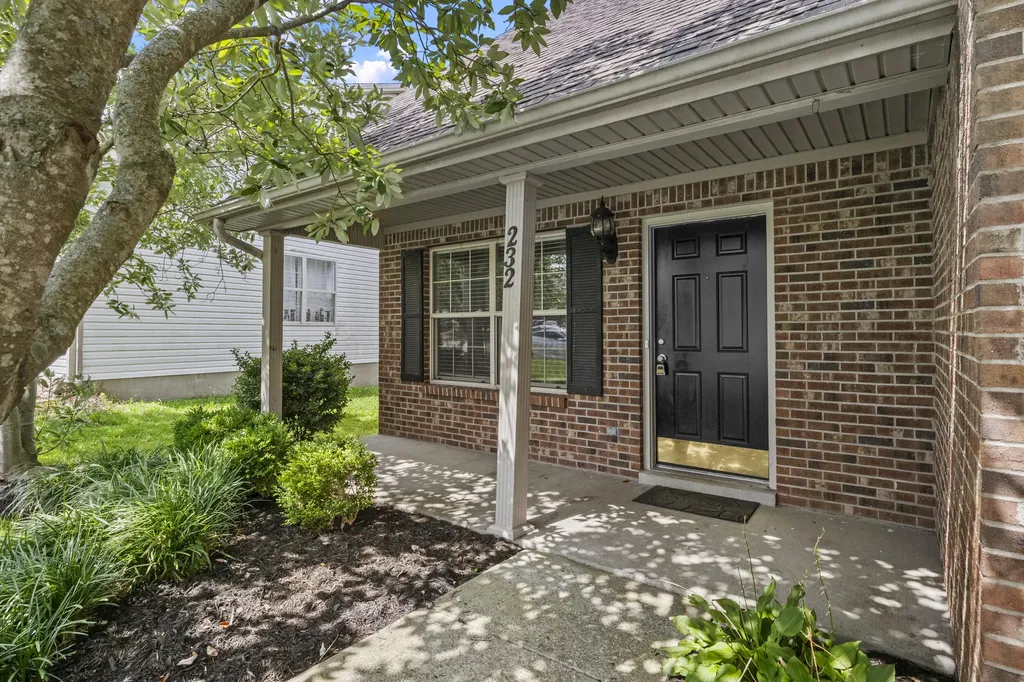 232 Christopher Drive Nicholasville KY 40356
