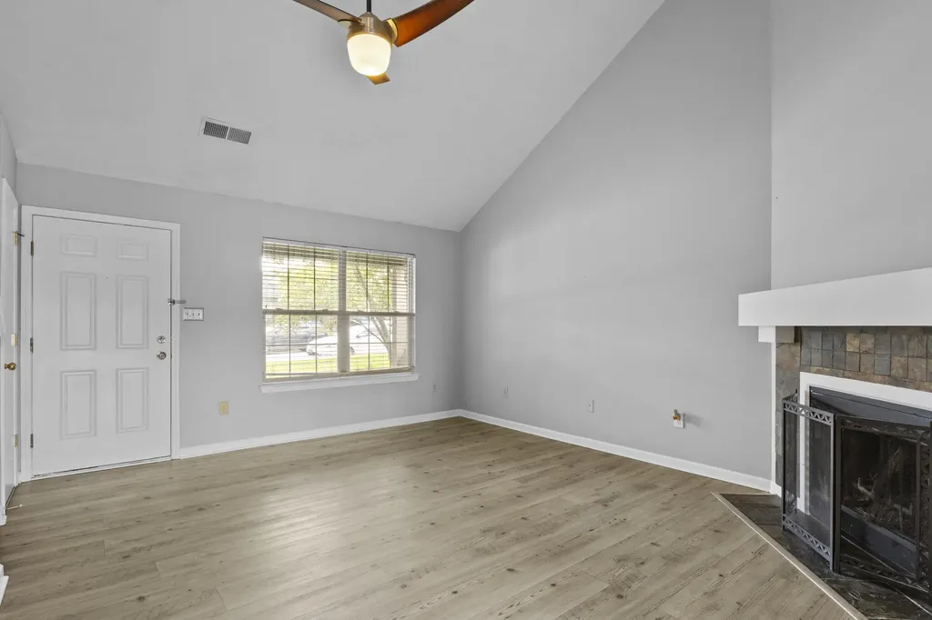 232 Christopher Drive Nicholasville KY 40356