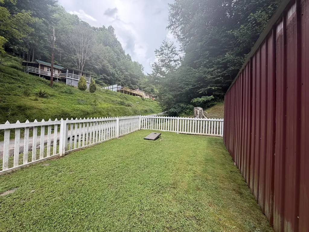60 Beech Grove Lane Harlan KY 40831