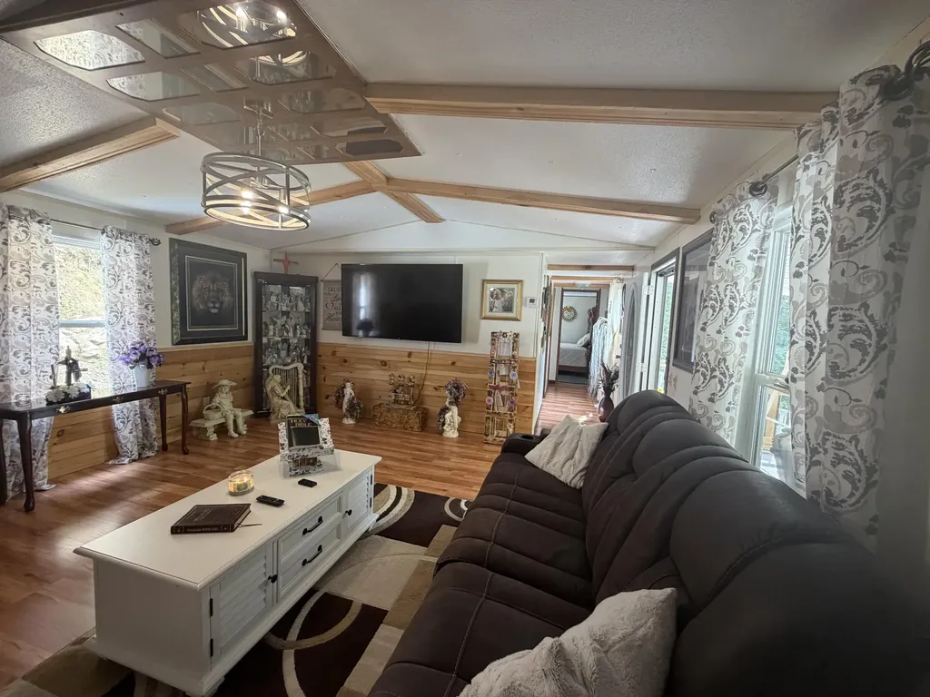 60 Beech Grove Lane Harlan KY 40831
