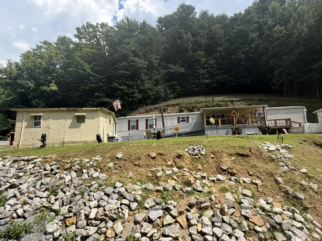 60 Beech Grove Lane Harlan KY 40831