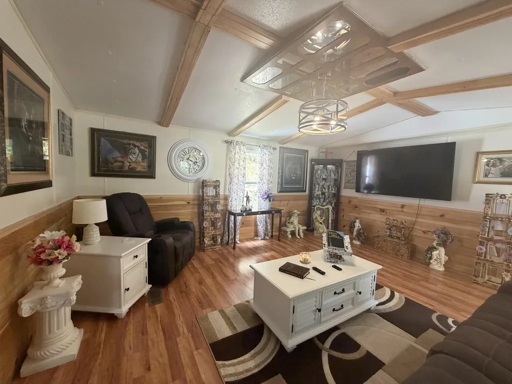 60 Beech Grove Lane Harlan KY 40831