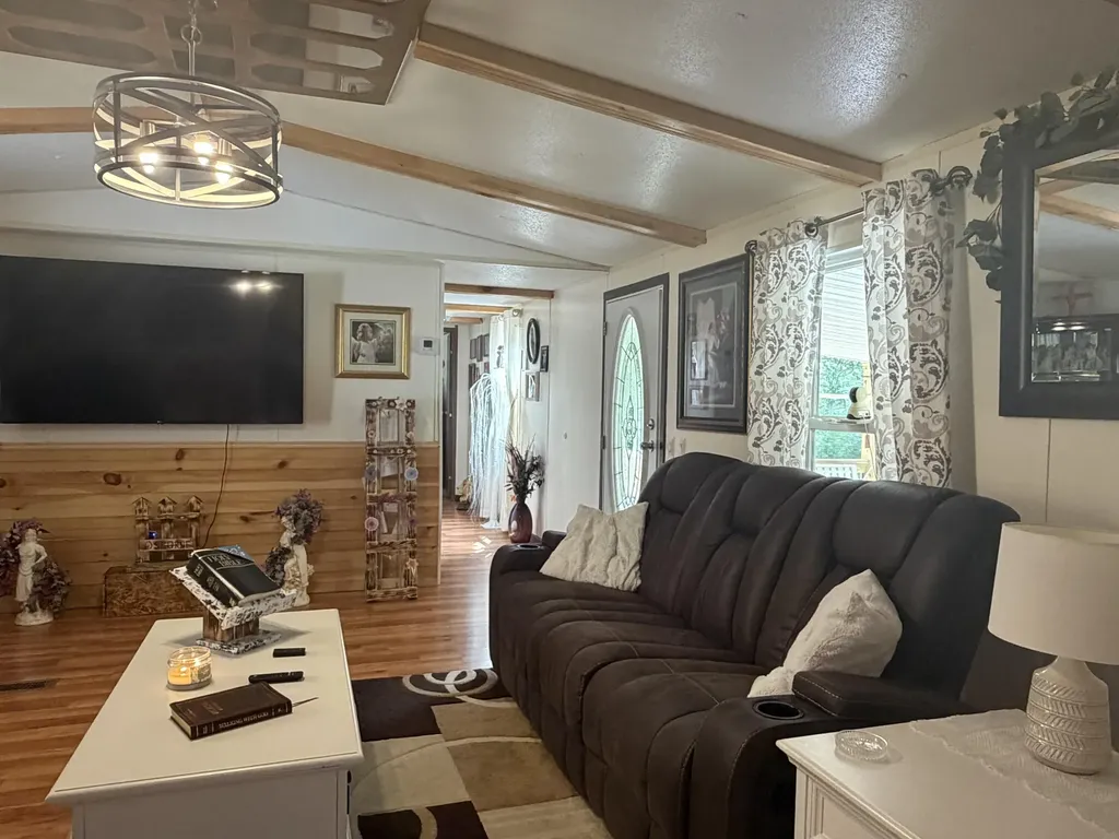 60 Beech Grove Lane Harlan KY 40831