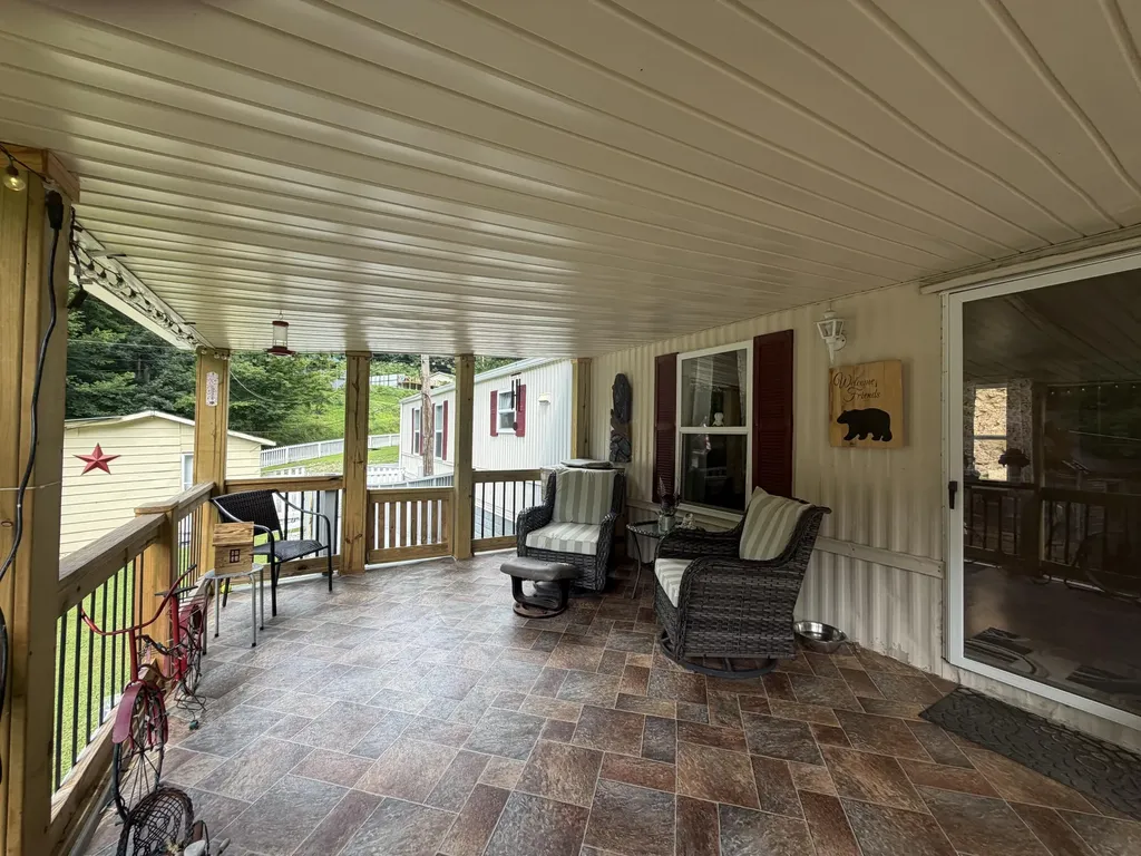 60 Beech Grove Lane Harlan KY 40831