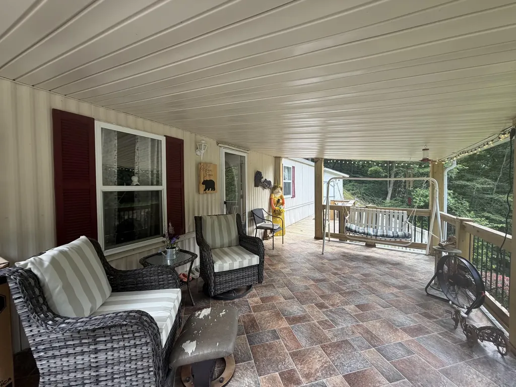 60 Beech Grove Lane Harlan KY 40831
