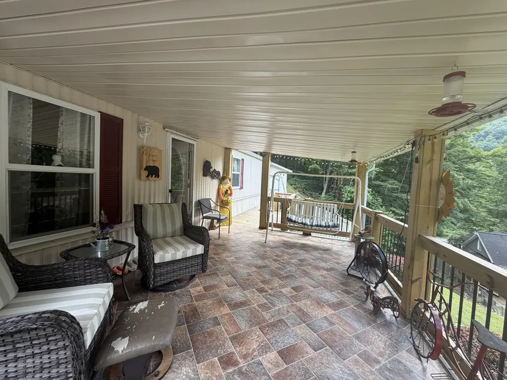 60 Beech Grove Lane Harlan KY 40831