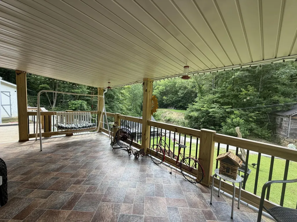 60 Beech Grove Lane Harlan KY 40831