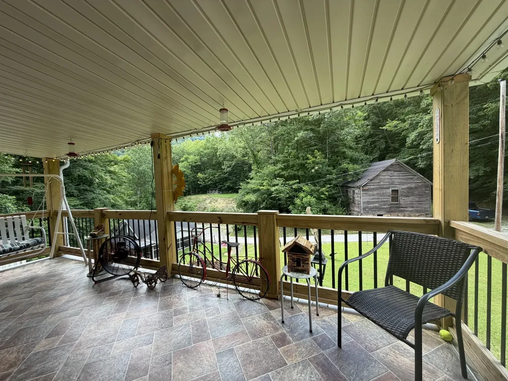 60 Beech Grove Lane Harlan KY 40831