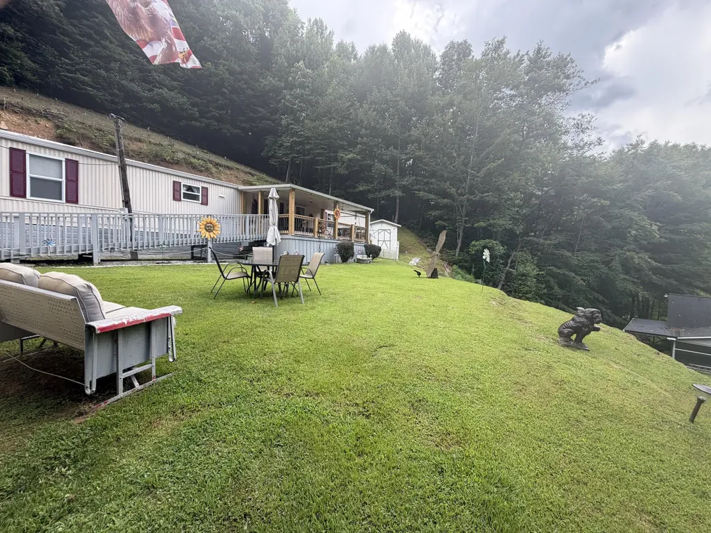 60 Beech Grove Lane Harlan KY 40831