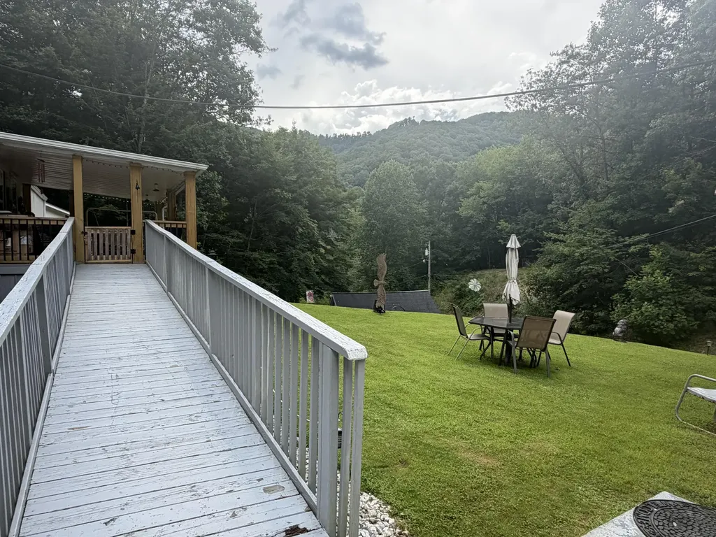 60 Beech Grove Lane Harlan KY 40831
