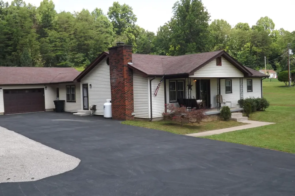 6556 Barbourville Road London KY 40744