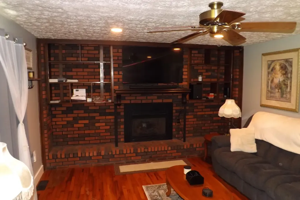 6556 Barbourville Road London KY 40744