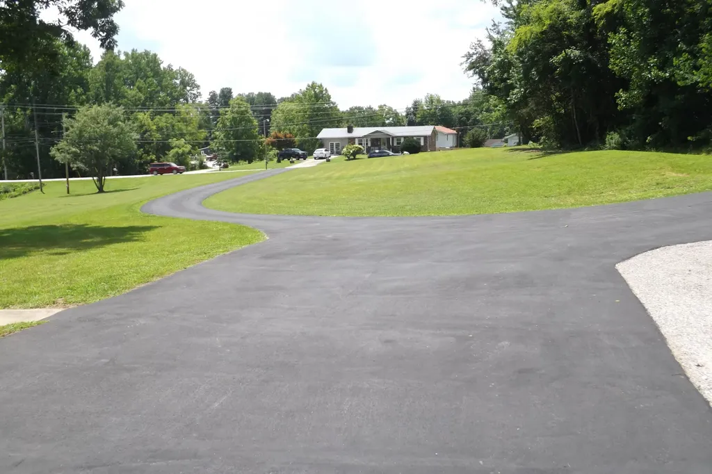 6556 Barbourville Road London KY 40744