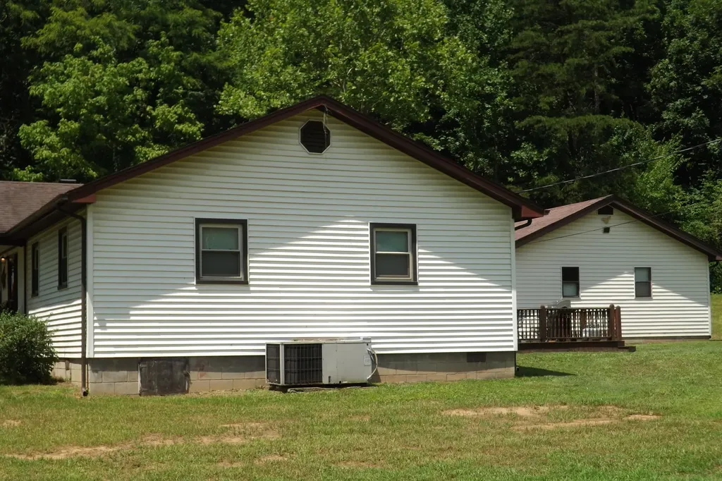 6556 Barbourville Road London KY 40744