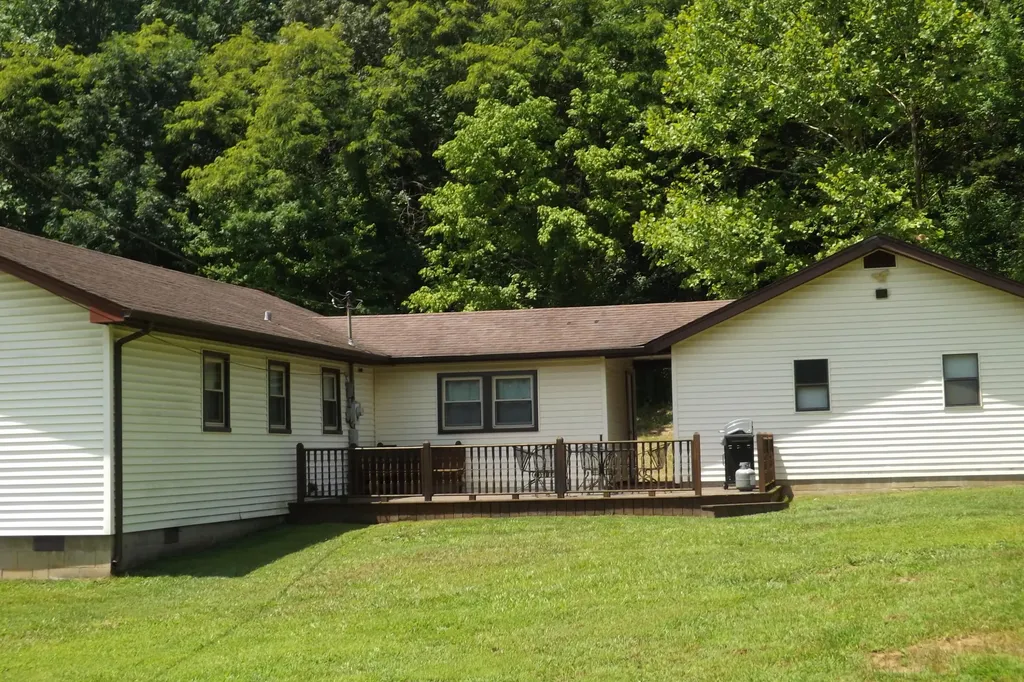6556 Barbourville Road London KY 40744