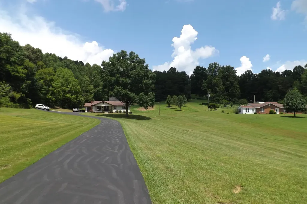 6556 Barbourville Road London KY 40744