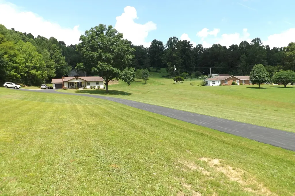 6556 Barbourville Road London KY 40744