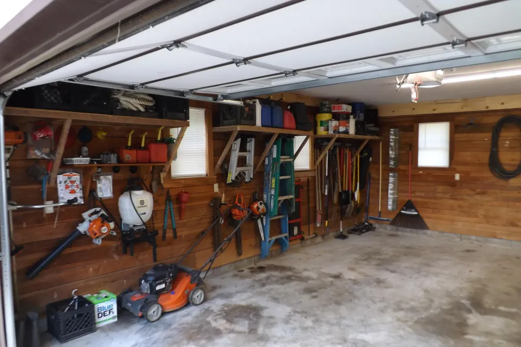 6556 Barbourville Road London KY 40744
