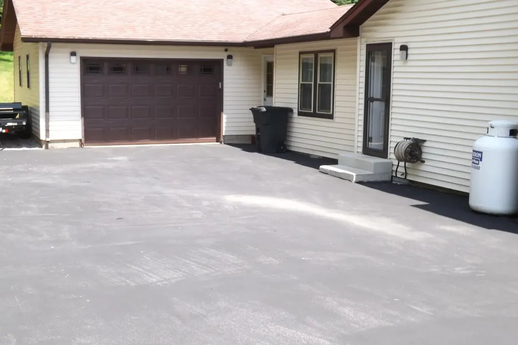 6556 Barbourville Road London KY 40744