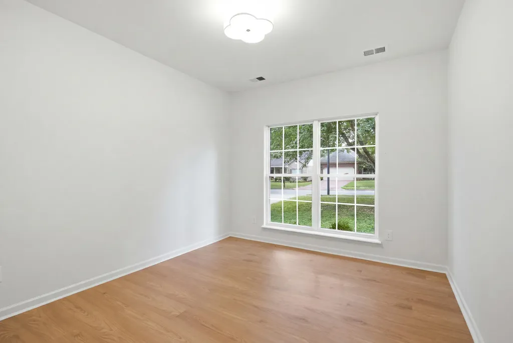 1737 Headley Green Lexington KY 40504
