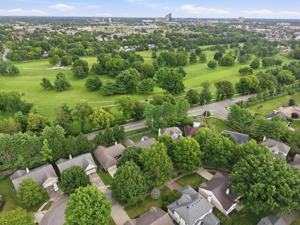 1737 Headley Green Lexington KY 40504