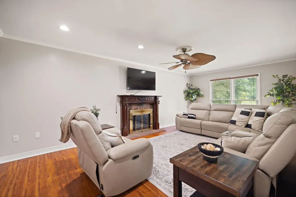 111 S Maplewood Drive Somerset KY 42501