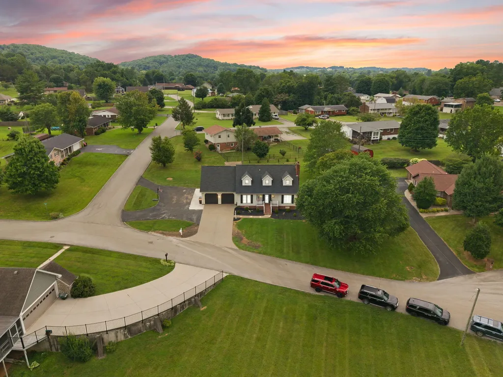 111 S Maplewood Drive Somerset KY 42501