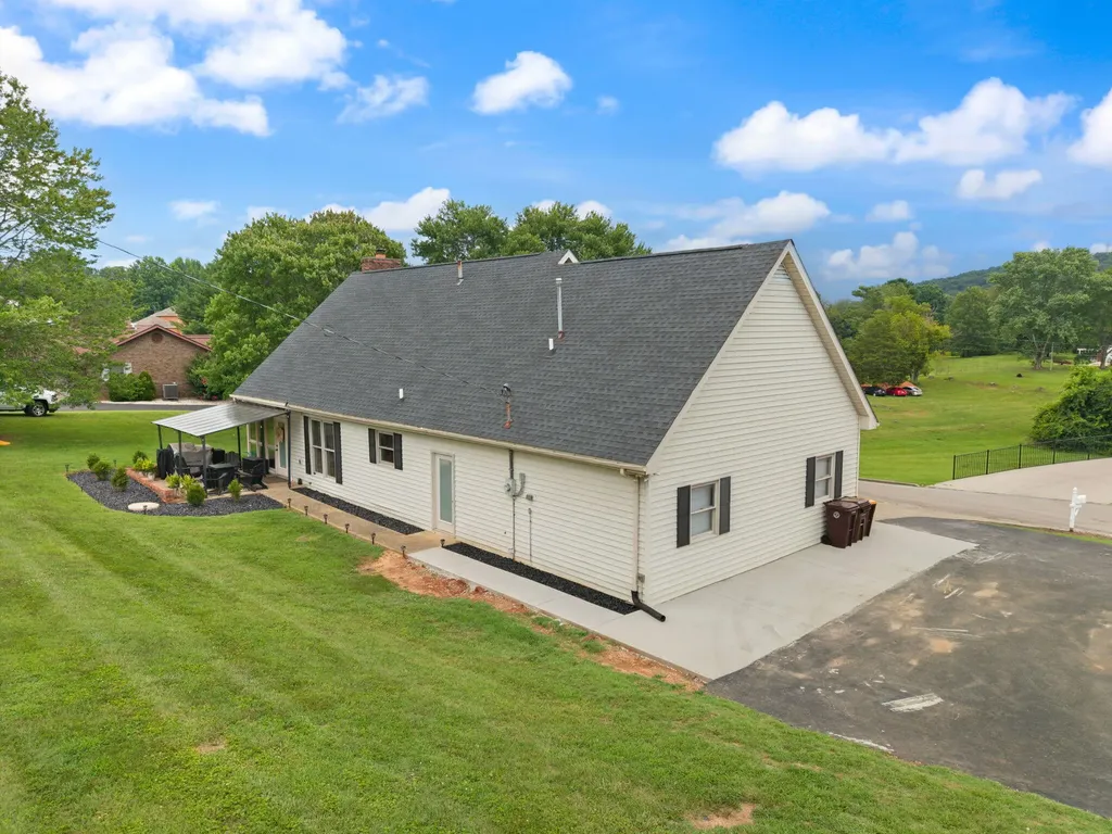 111 S Maplewood Drive Somerset KY 42501