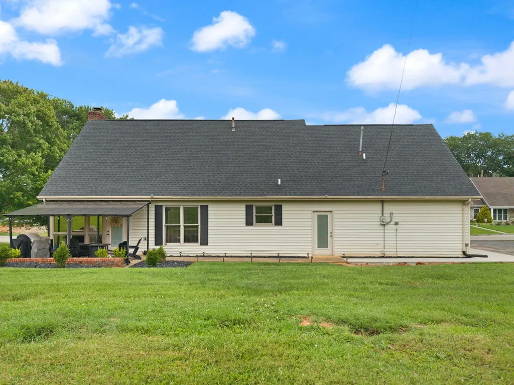 111 S Maplewood Drive Somerset KY 42501