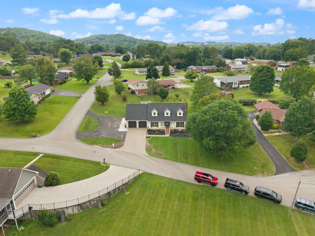 111 S Maplewood Drive Somerset KY 42501
