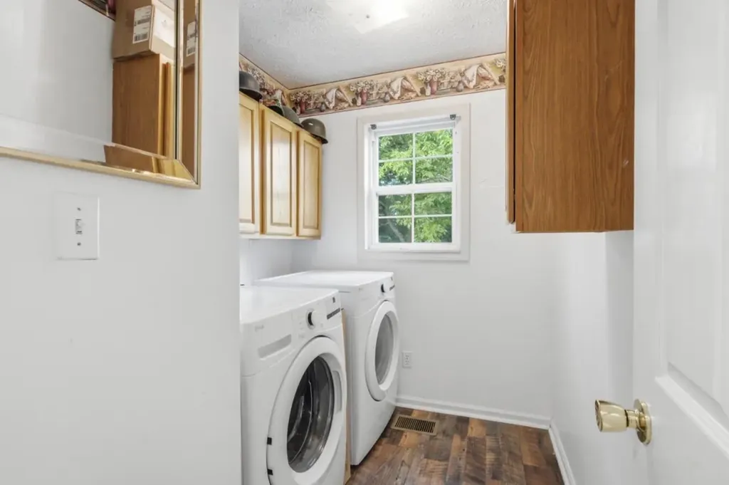355 Harlow Lane Harrodsburg KY 40330