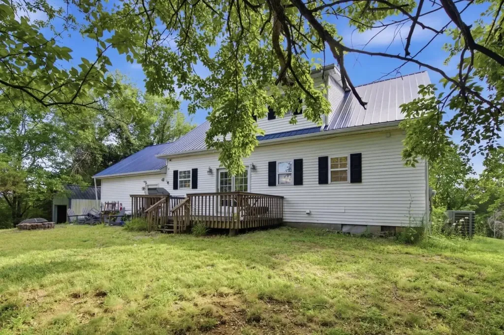 355 Harlow Lane Harrodsburg KY 40330