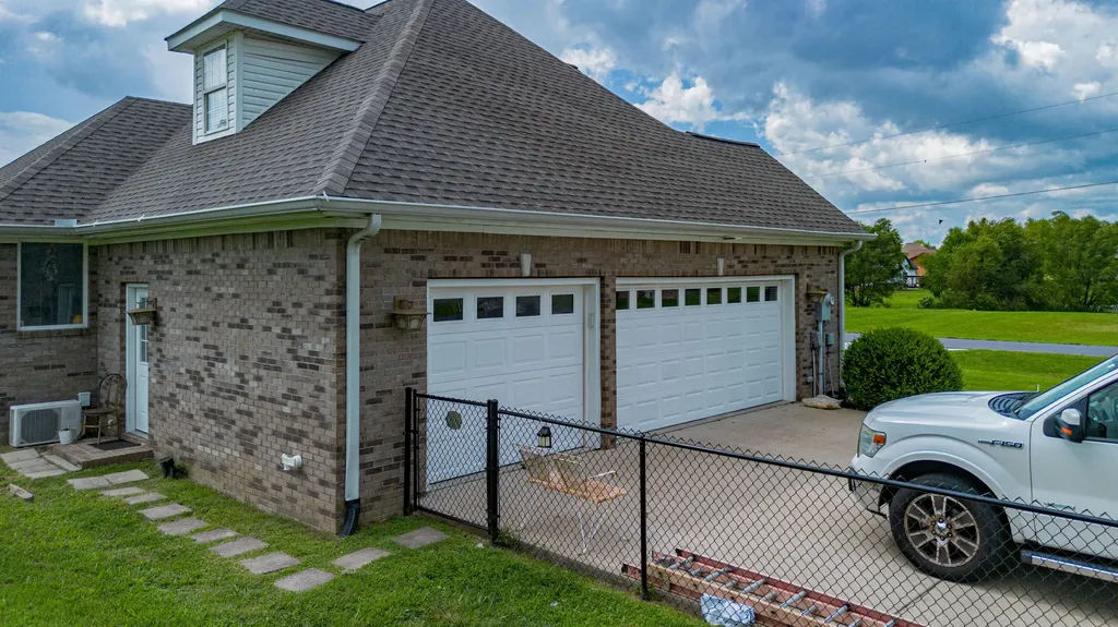 173 Elwood Gordon Drive Benton KY 42025