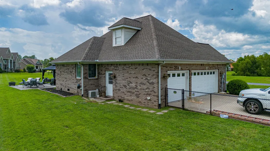 173 Elwood Gordon Drive Benton KY 42025