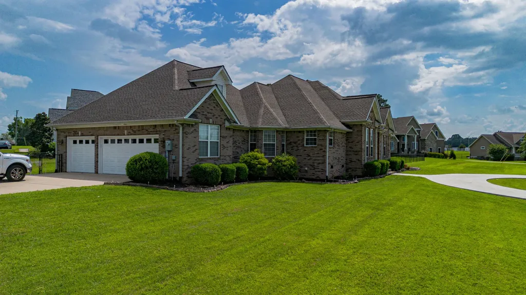 173 Elwood Gordon Drive Benton KY 42025