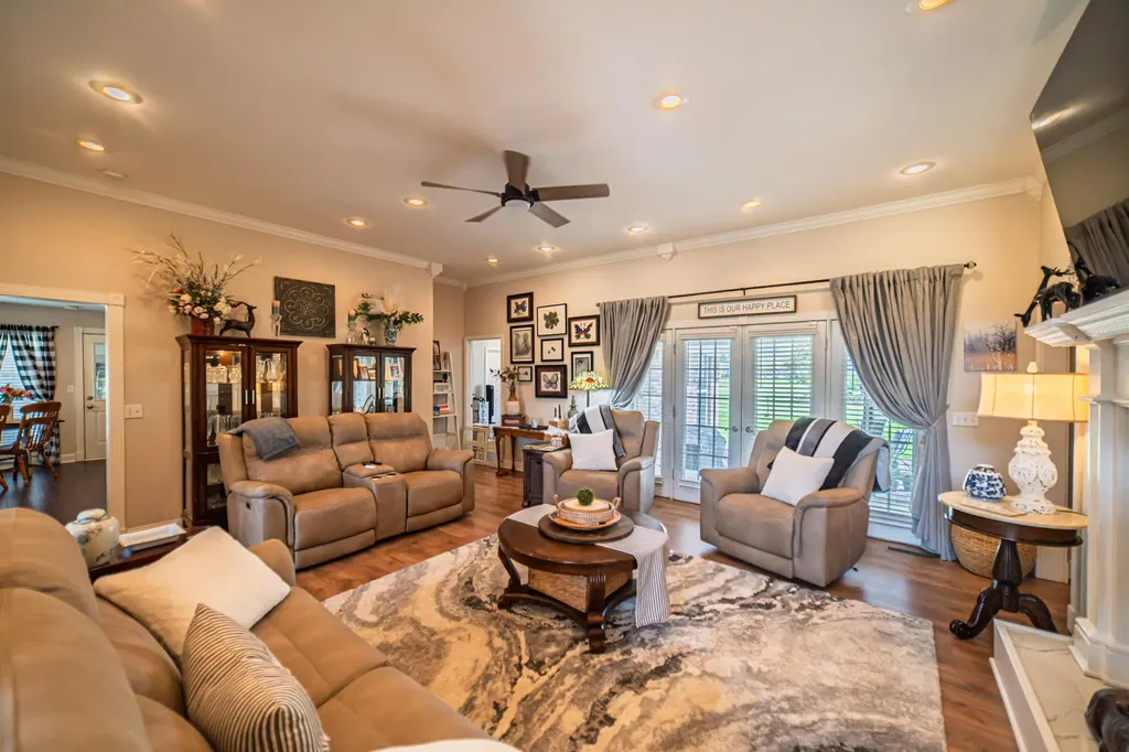 173 Elwood Gordon Drive Benton KY 42025