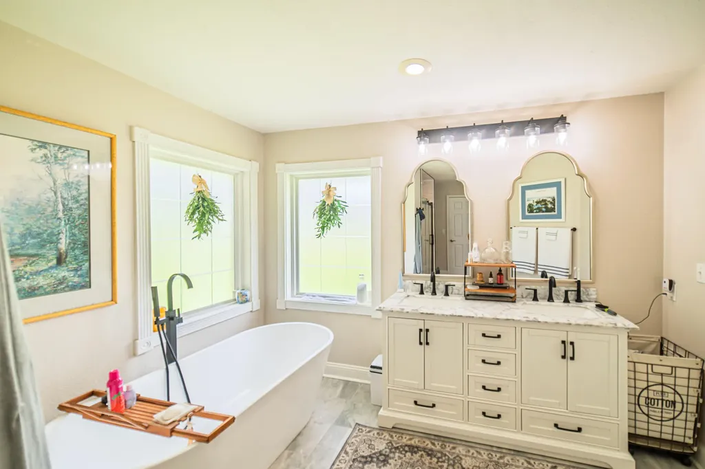 173 Elwood Gordon Drive Benton KY 42025