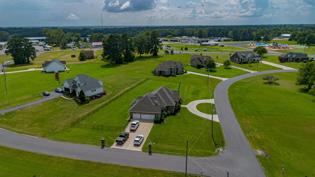 173 Elwood Gordon Drive Benton KY 42025