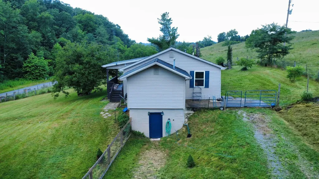 7440 Cream Alley Road Jeffersonville KY 40337