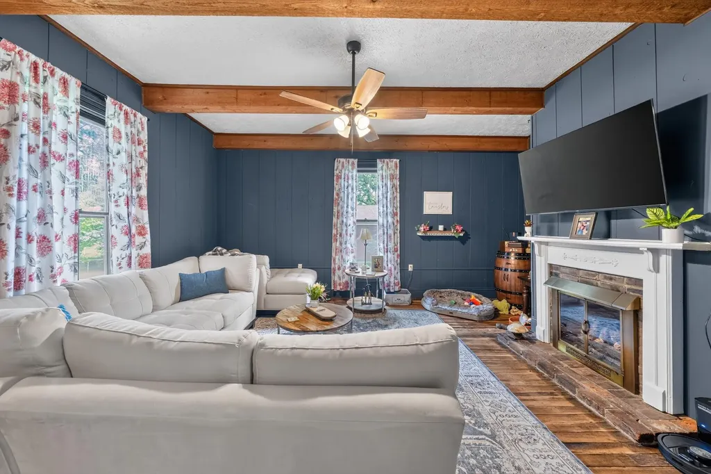 425 Main Street Cerulean KY 42215